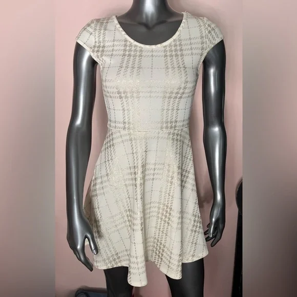 Charlotte Russe | Dresses | White Gold Plaid Fitted Stretchy Cap Sleeve Aline  Dress | Poshmark